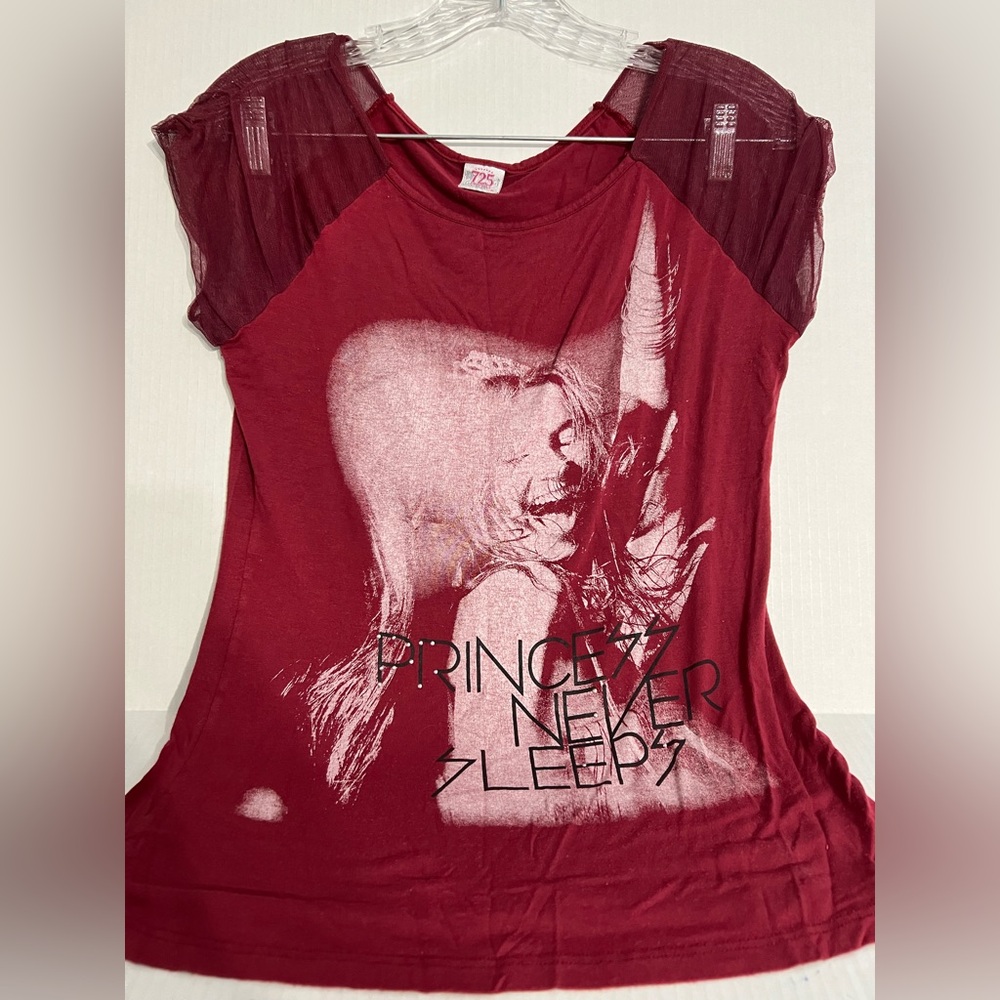 725 Originals Princezz Never Sleep Red Graphic Top